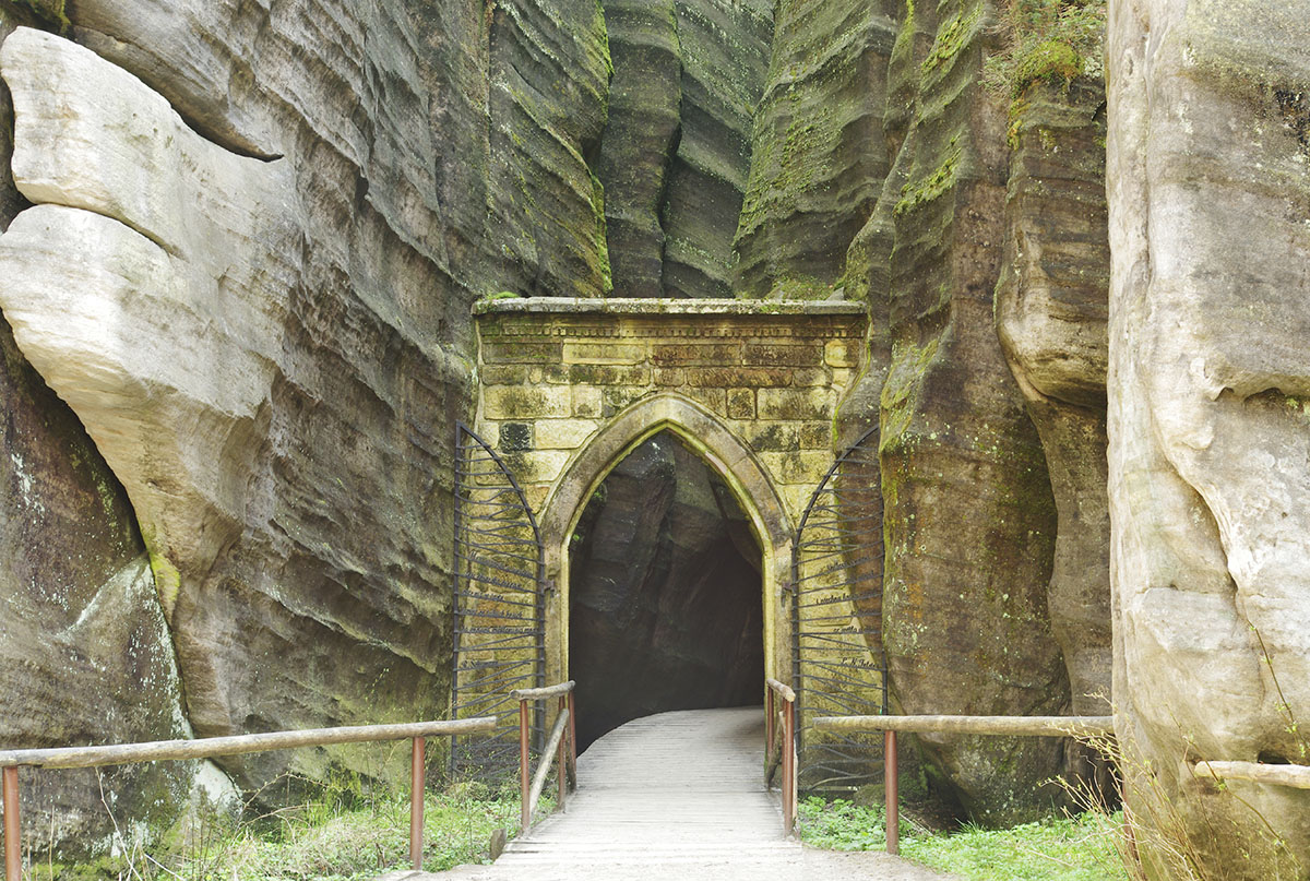 Narrow Is the Gate: What Did Jesus Mean? - Life, Hope & Truth