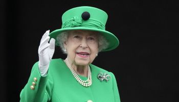 Long Live the Queen!: Life Lessons From Queen Elizabeth II
