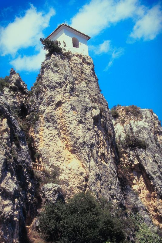 America is approaching a fiscal cliff.