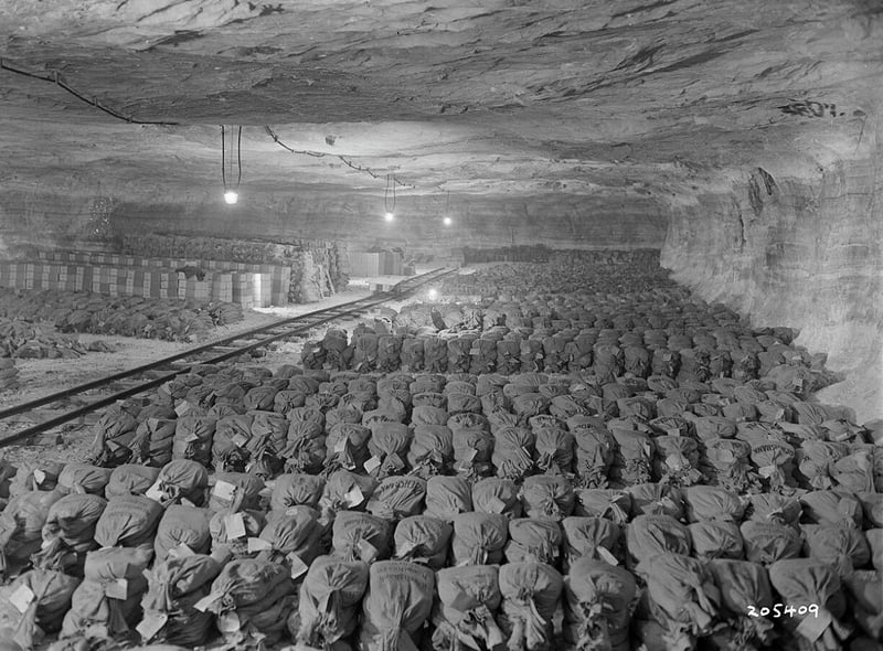 Germany plunder in Saltmines