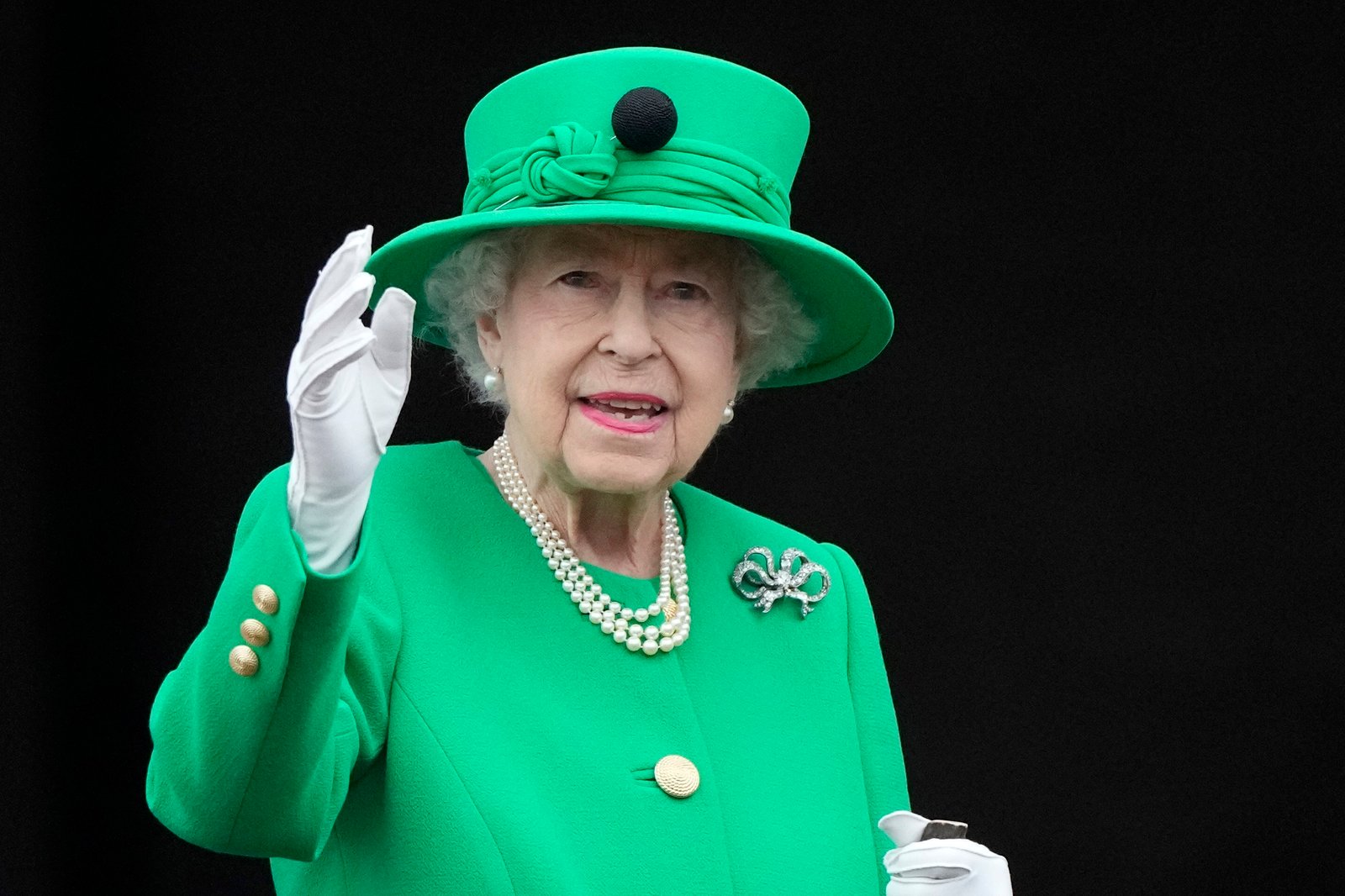 Long Live the Queen!: Life Lessons From Queen Elizabeth II