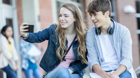 Why Teens Should Wait to Date
